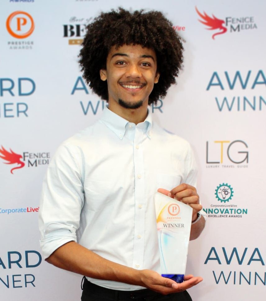 Efan Mutembo receiving the Automation Specialist of the Year 2025 award